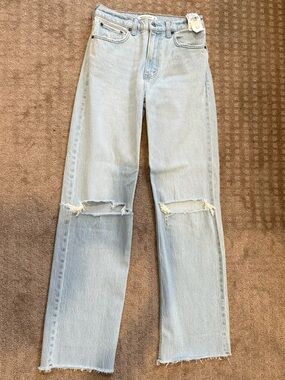 ABERCROMBIE Women’s High-Rise 90s Relaxed Light Wash Straight Jeans
